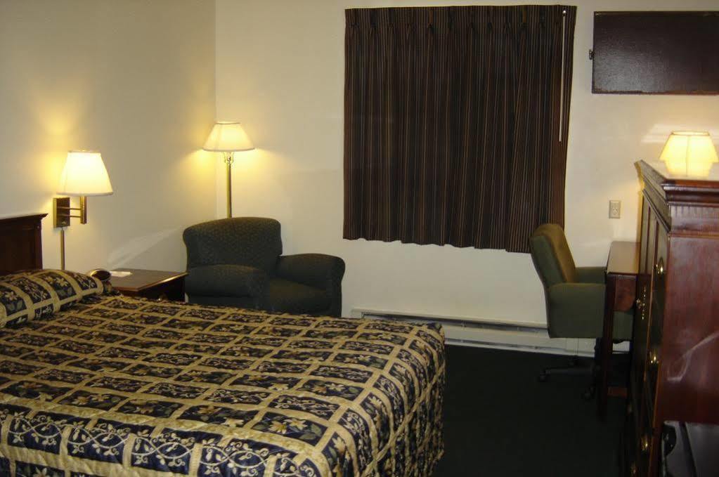 Мотель Super 8 By Wyndham Eau Claire I-94 Экстерьер фото